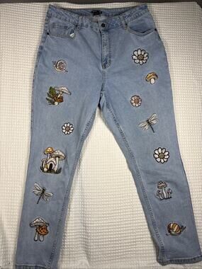 Hot Topic Jeans Womens 18 Light Wash Embroidered Mushroom Floral Cottagecore